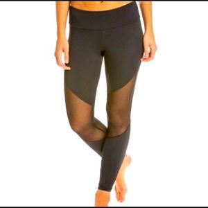 Onzie mesh medium black